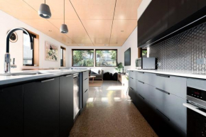 Balfour Cottage WiFi & Parking, Launceston